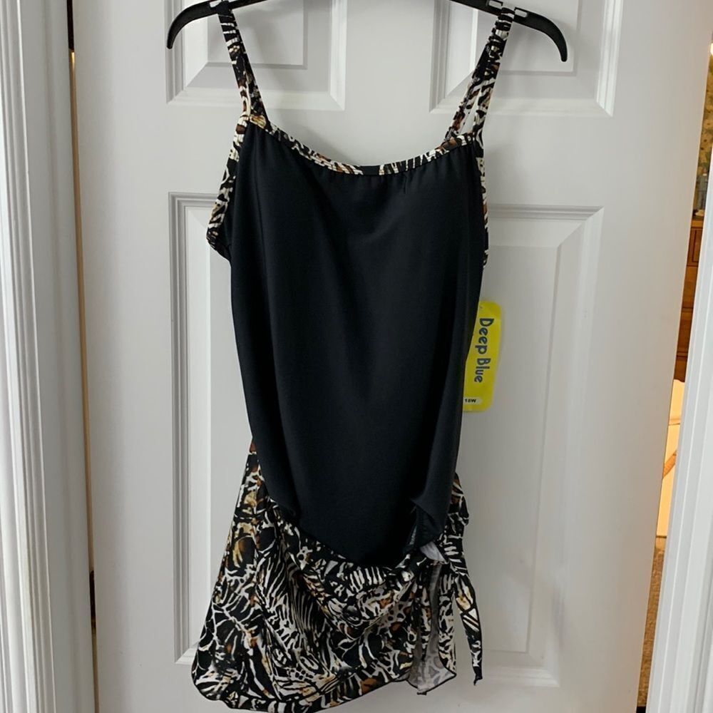 Deep Blue Size 18W one piece skirted swimsuit NWT & adjustable straps.  TTS